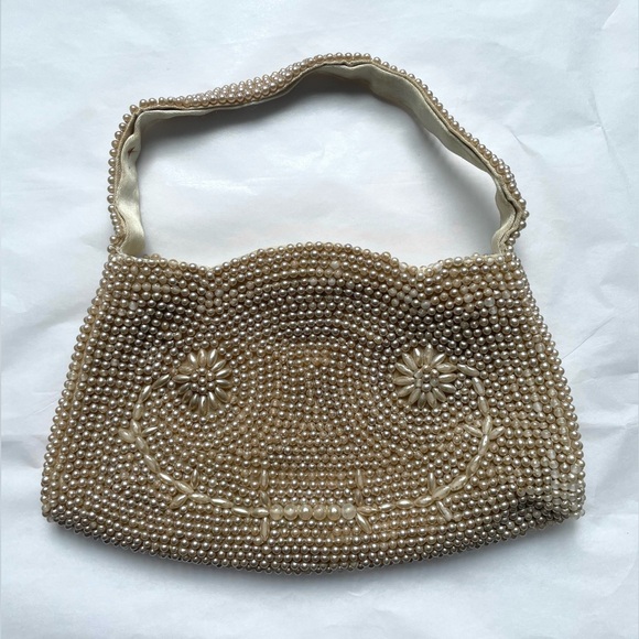 Vintage Handbags - Vintage Beaded Mini Zippered Hand Bag